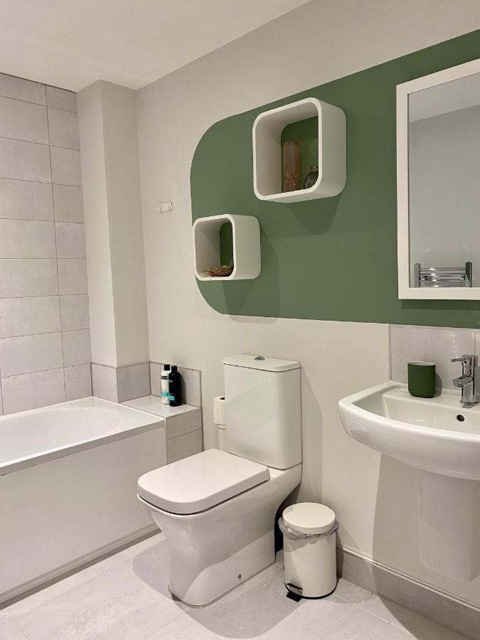Modern Apartment In Central Quiet York With Free Parking - Contemporary New Building Luaran gambar