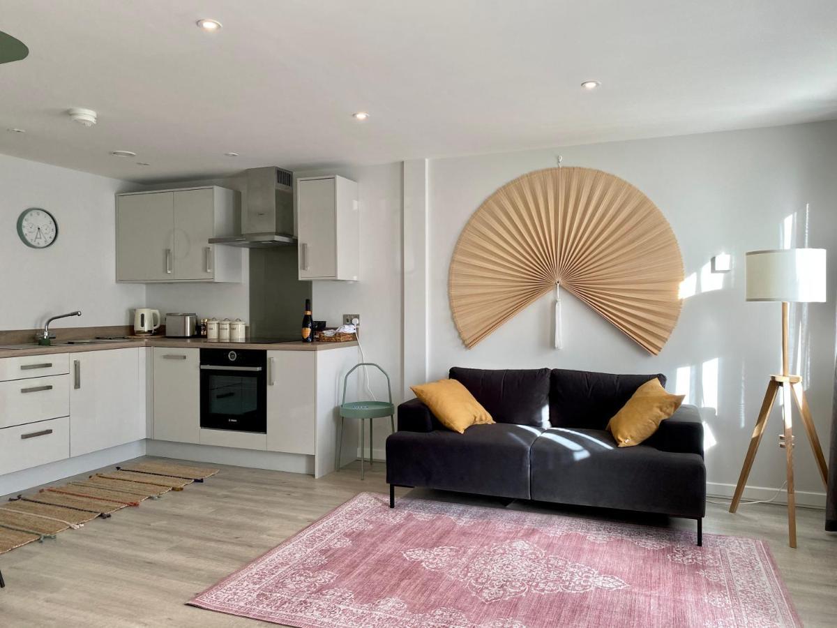 Modern Apartment In Central Quiet York With Free Parking - Contemporary New Building Luaran gambar